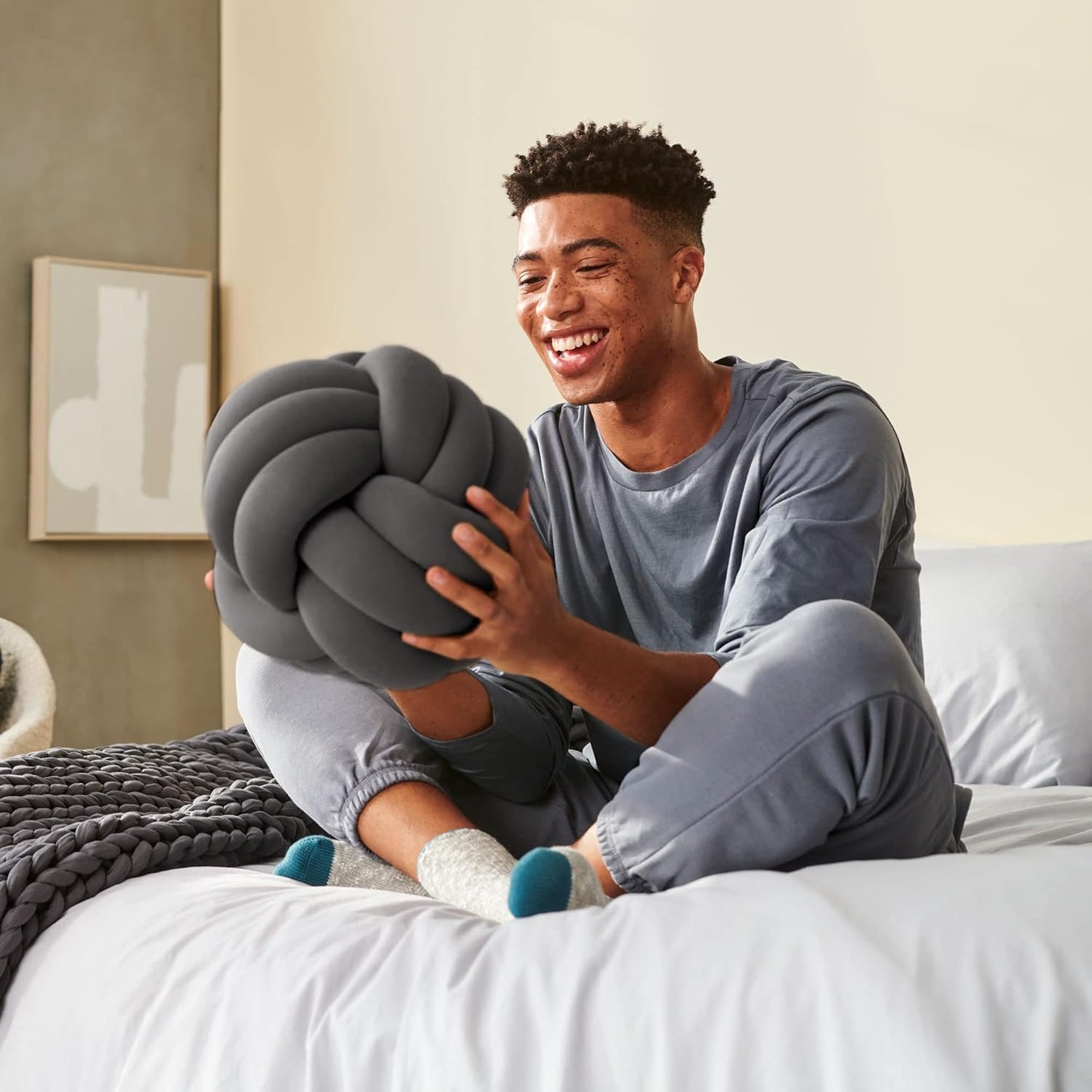 Wholesale Opportunity: Exclusive Bearaby Throw Pillow Liquidation - $6.76/unit