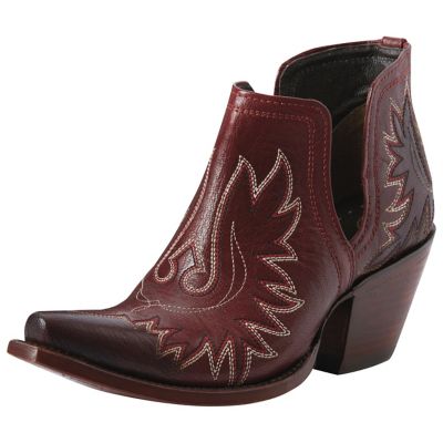 Footwear & Shoe Lot - Boots • Sneakers • Sandals • Outdoor Footwear (FOB NJ) - $10.83/unit