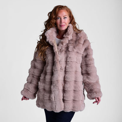 Exclusive Wholesale Opportunity: Trendsetting Accessories & Outerwear Collection - $7.55 /unit