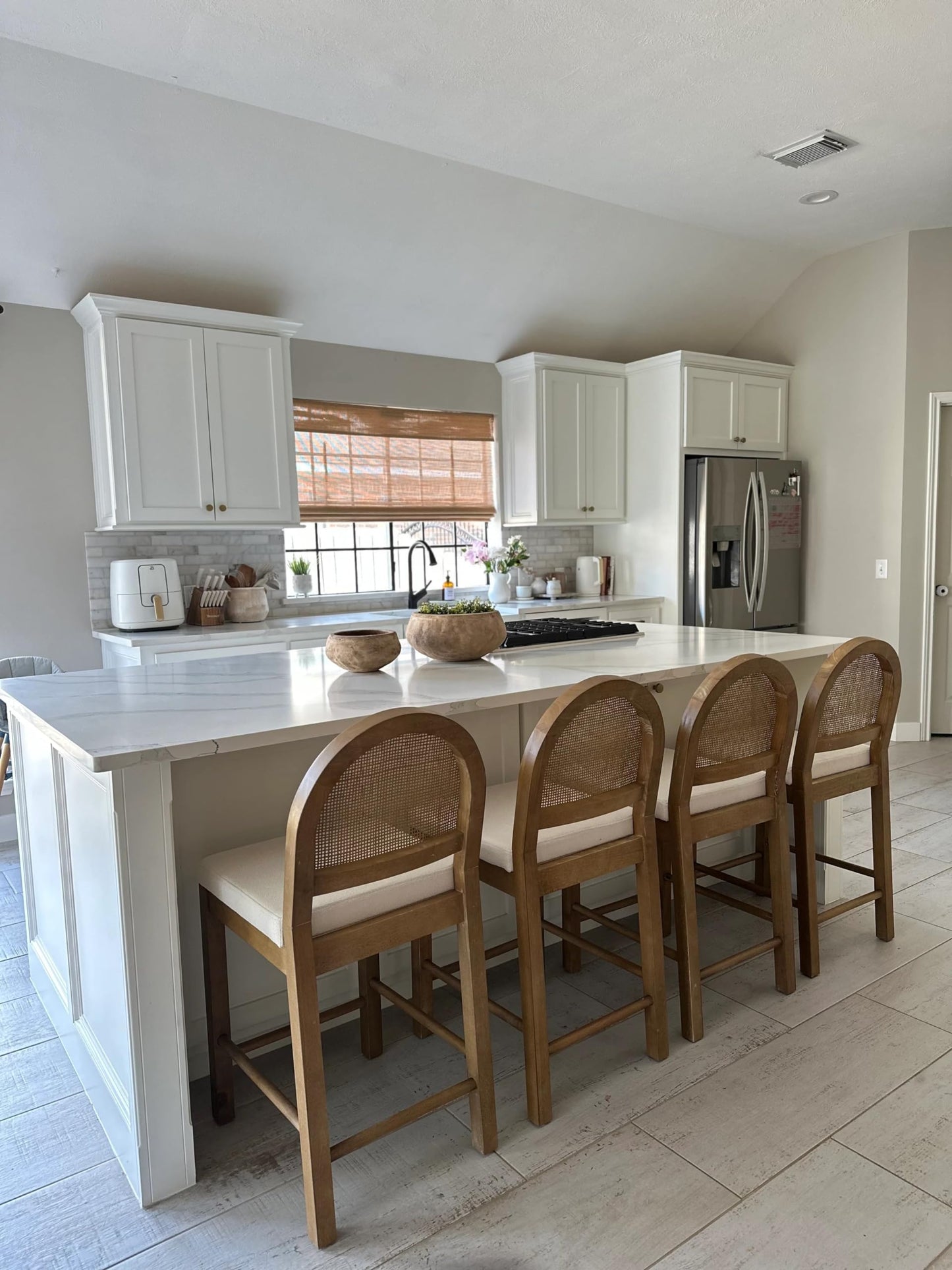 Premium Home & Decor Lot - Gliders • Rugs • Lighting • Vanities • Luxe Bedding (FOB UT) - $29.31/unit