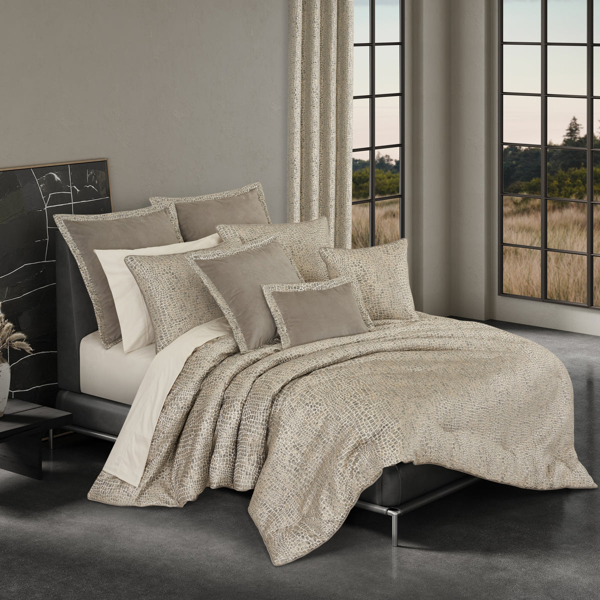 Premium Home Goods Lot - Furniture • Bedding • Lighting • Outdoor (FOB UT) - $18.11/unit