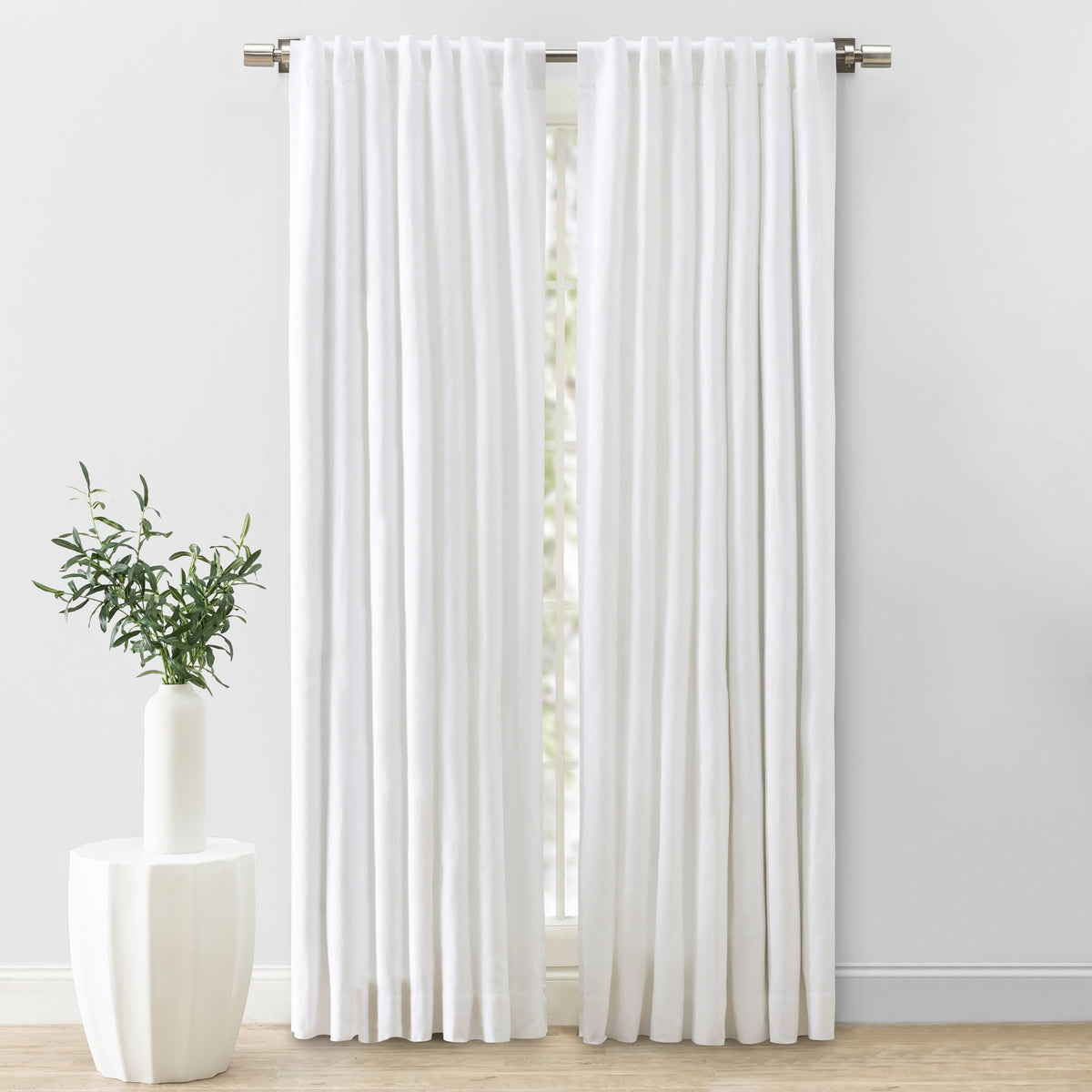 Single Pallet Home Textiles Lot - Curtains • Rugs • Bath • Bedding (FOB UT) - $8.35/unit
