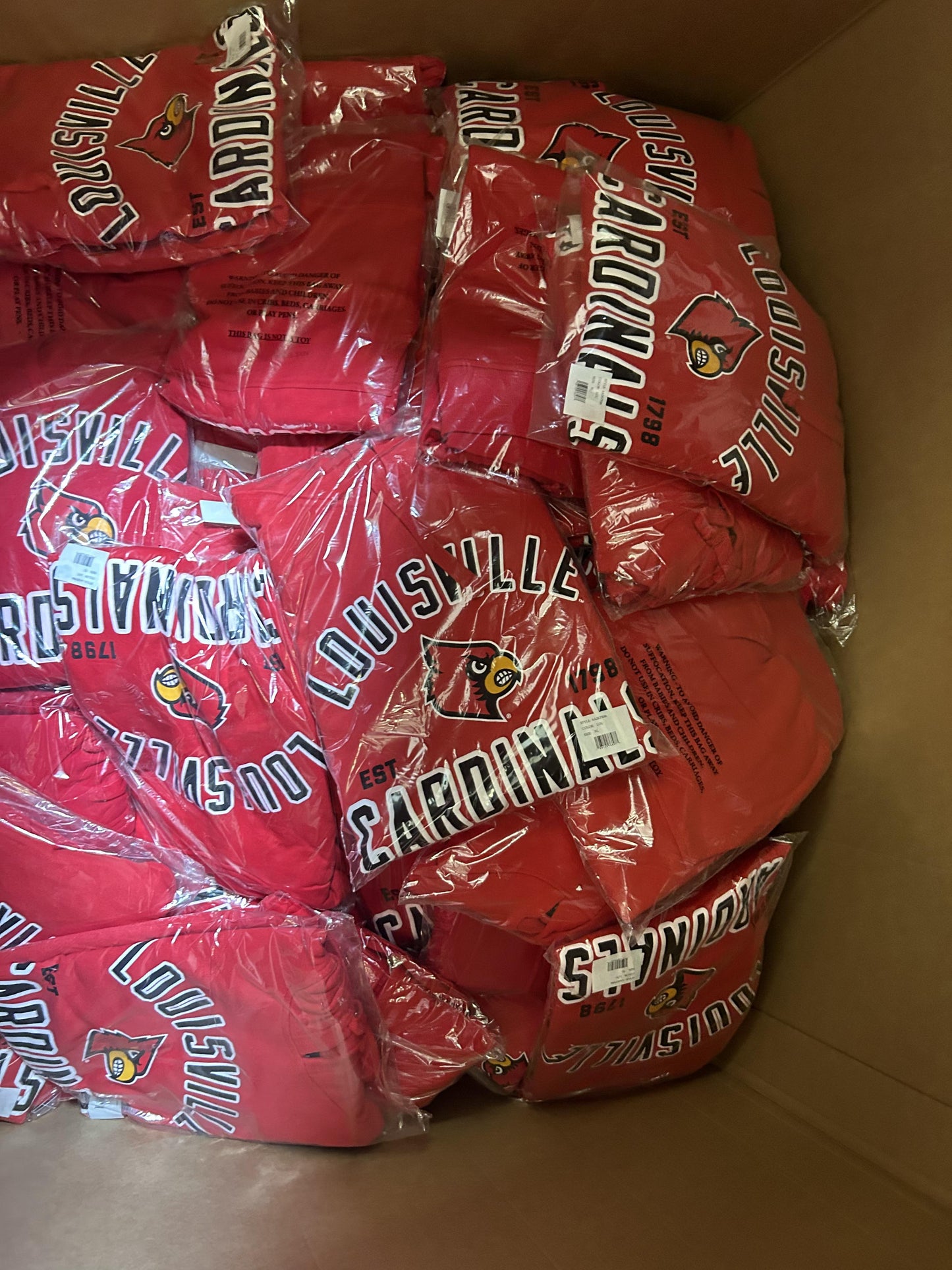 [KY] Collegiate NCAA Apparel Liquidation (FOB UT) - $6.00/unit
